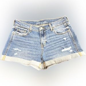 Old Navy mid-rise boyfriend denim shorts